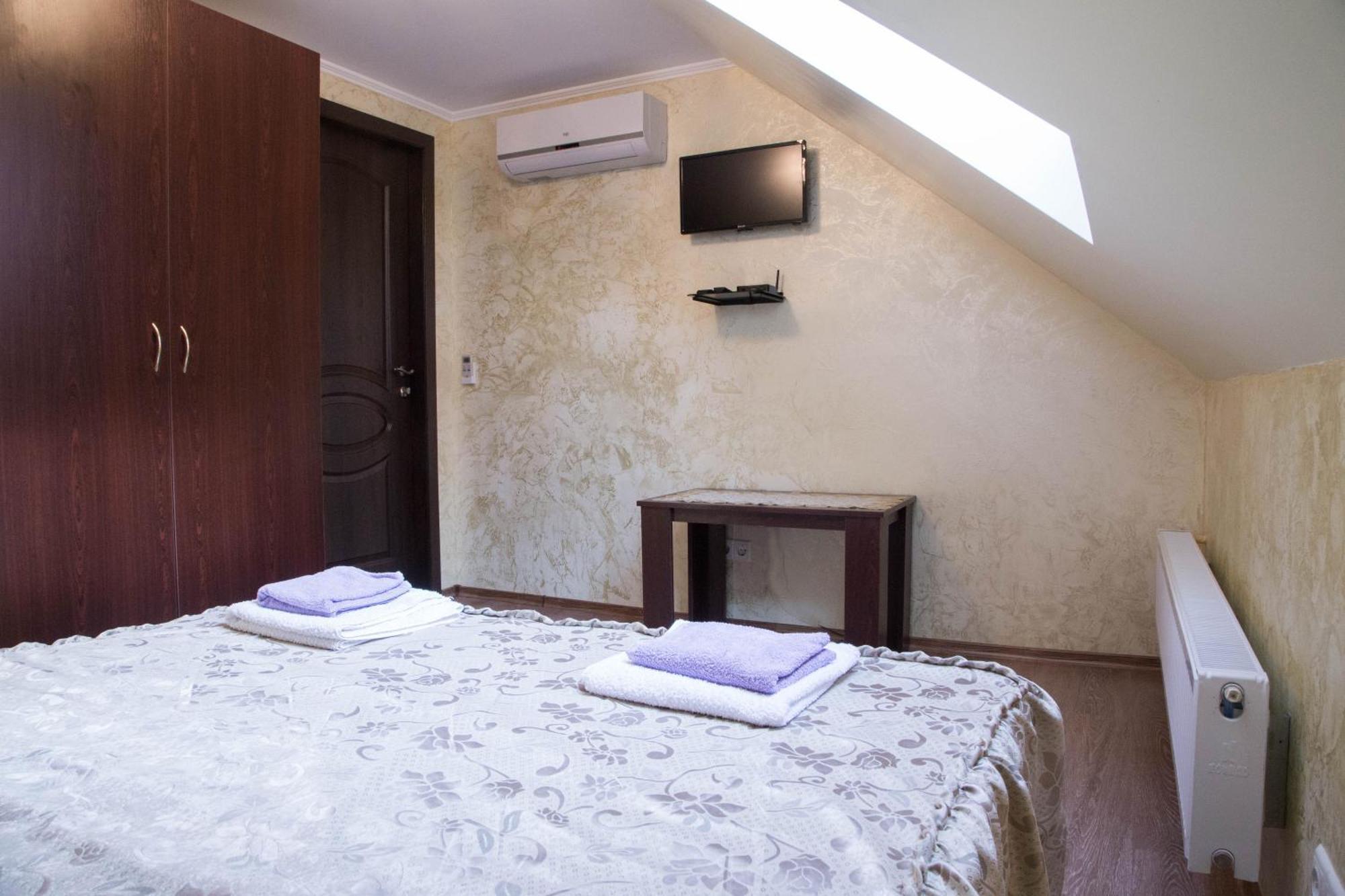 Guest House Montreal โอเดสซา ห้อง รูปภาพ