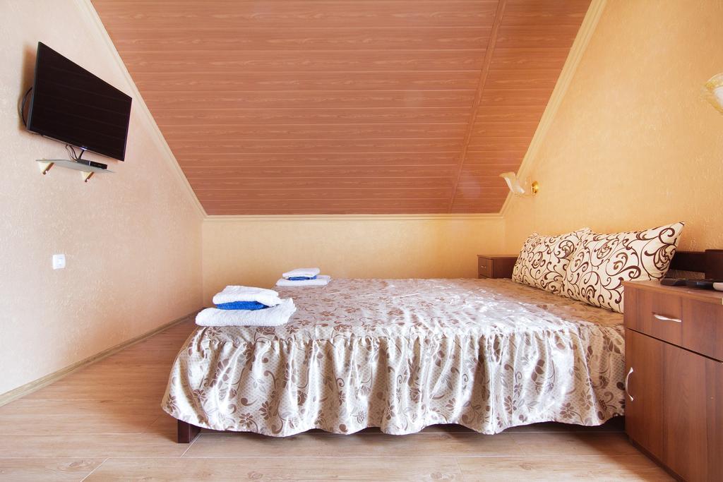 Guest House Montreal โอเดสซา ห้อง รูปภาพ